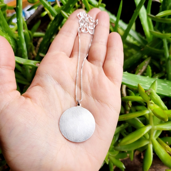 Vintage 925 Sterling Silver Happy Birthday Engraveable Medallion Coin Necklace - Picture 6 of 7